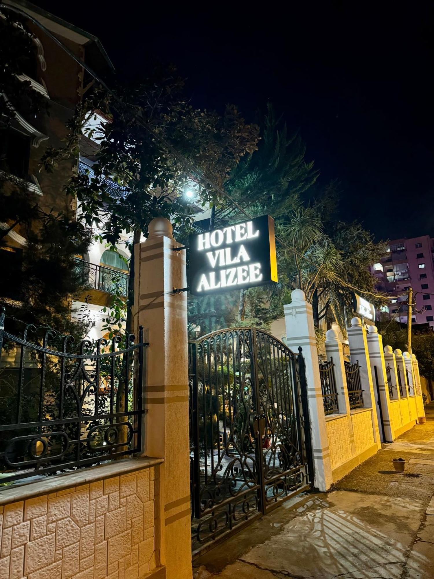 Vila Alizee Hotel ติรานา ภายนอก รูปภาพ